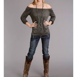 NWT Stetson off shoulder long sleeve top. Size S
